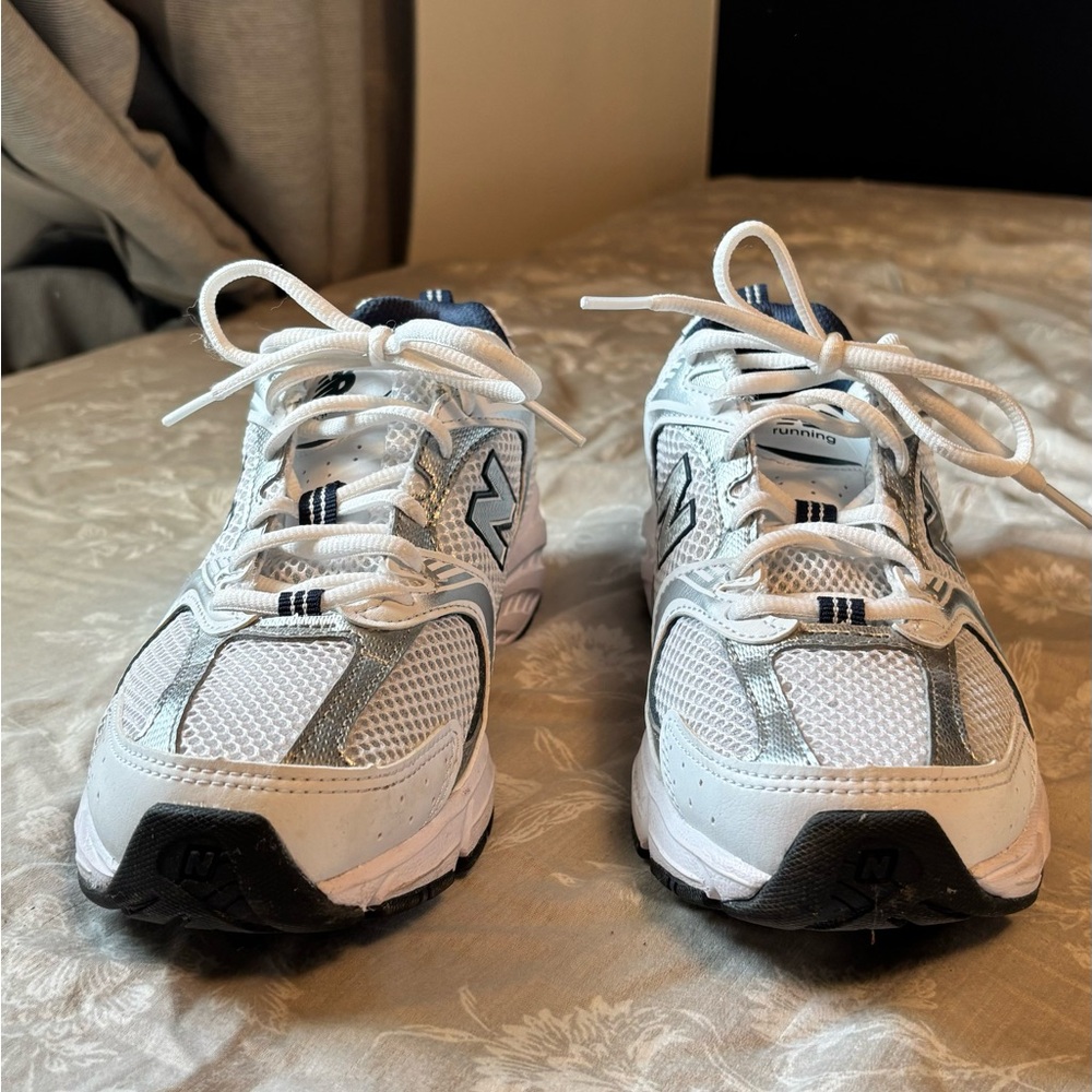 Like new New Balance 530s women’s 7